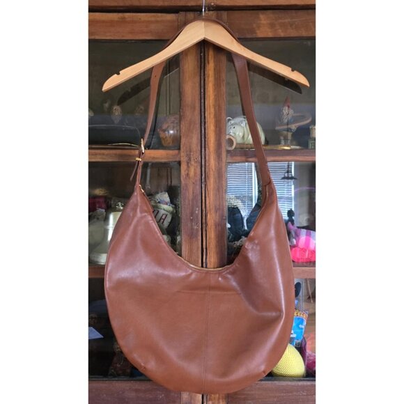 MADEWELL Essential Curve Shoulder Bag :: Hazelnut :: NR386 :: NWT - Picture 10 of 11